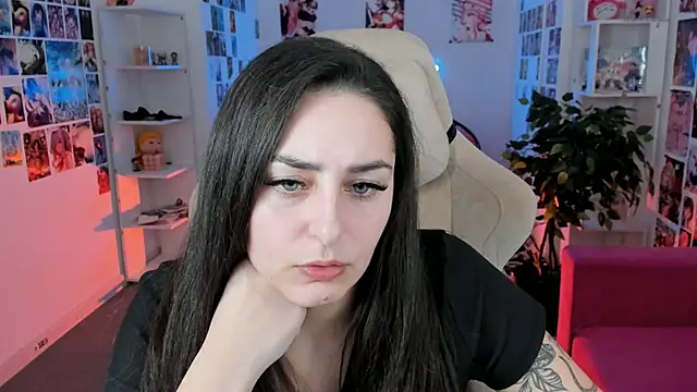 ValeriiMills online show from February 3, 2:55 pm