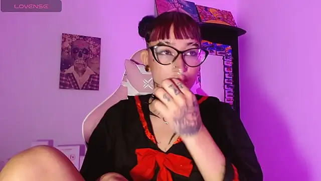 SharaRoss1 online show from April 18, 2:47 am