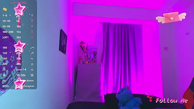 SkylerBennet online show from July 18, 5:55 am