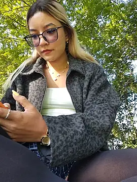 Pretty roxxyy online show from February 28, 12:48 pm