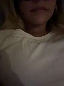 Pretty roxxyy online show from June 13, 2:20 am