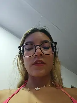 Pretty roxxyy online show from March 10, 11:14 am