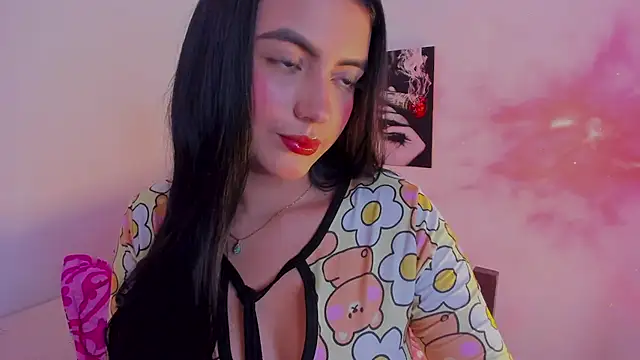 Snapshot of mialeia01 chatting on September 13, 1:13 am mialeia01 online show from September 13, 1:13 am