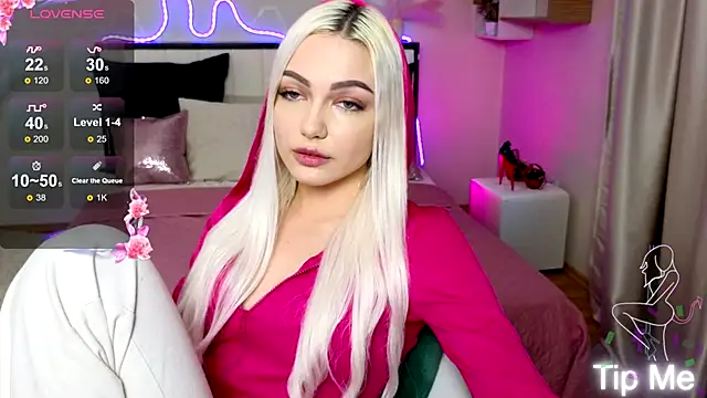 LinaLirian online show from October 17, 1:36 pm