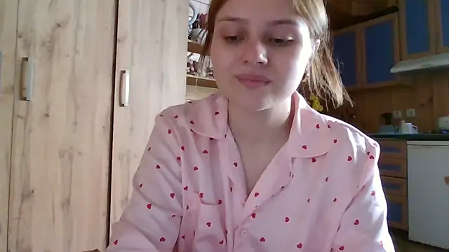 Snapshot of Little_shygirl chatting on October 21, 11:58 am Little shygirl online show from October 21, 11:58 am