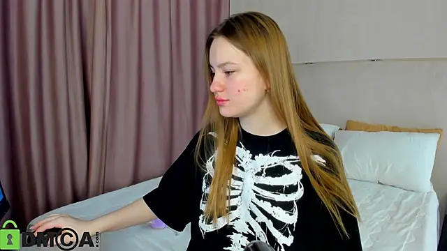 Candy Cansew online show from October 25, 1:02 am