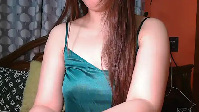 hot-tamanna online show from April 3, 6:28 pm