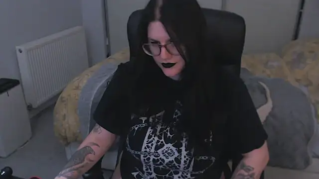 GothSuccubusBabe online show from July 26, 10:28 pm