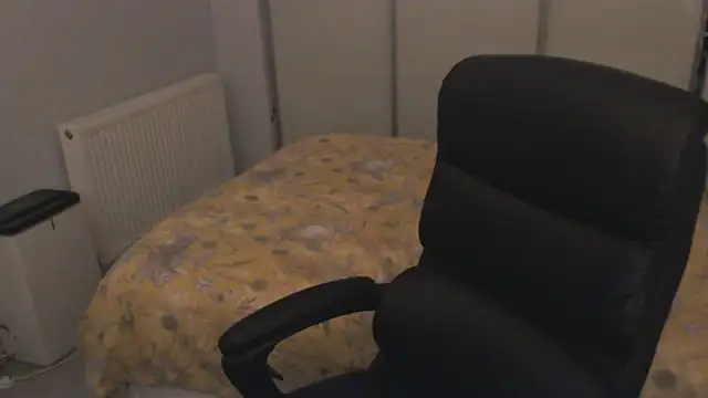 GothSuccubusBabe online show from April 12, 8:00 pm