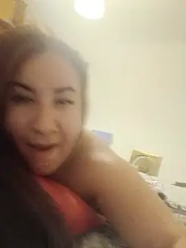 hotCOUPLEPETRA online show from August 6, 11:00 pm