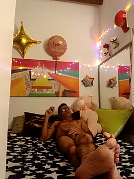 hotCOUPLEPETRA online show from March 26, 10:33 pm