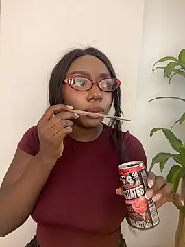 alissradiante1 online show from March 29, 10:53 pm