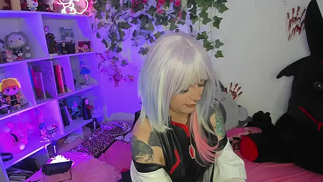 sarahminage  online show from November 25, 5:04 pm