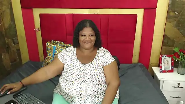 Exoticbigmandy online show from September 19, 9:25 pm