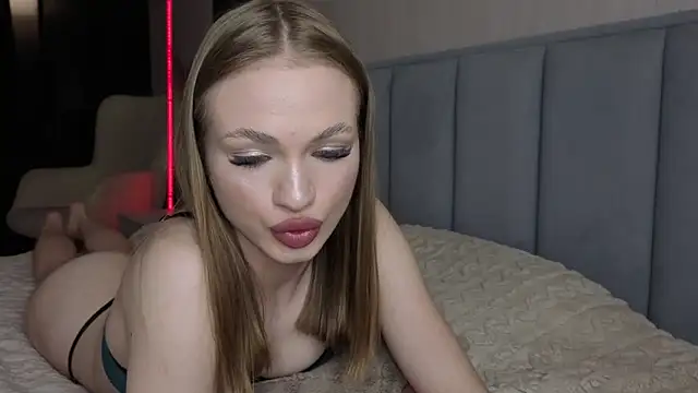 Pussyya777 online show from April 6, 7:26 pm