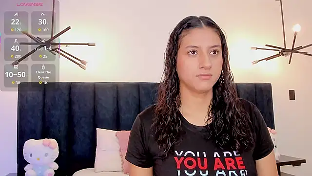 niia7 online show from October 21, 7:40 pm