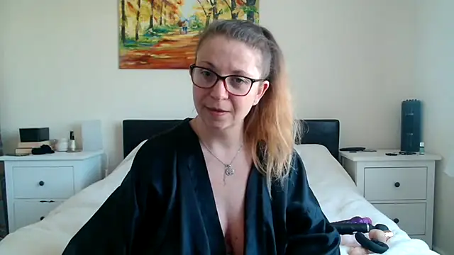 32h busty online show from April 19, 9:42 am