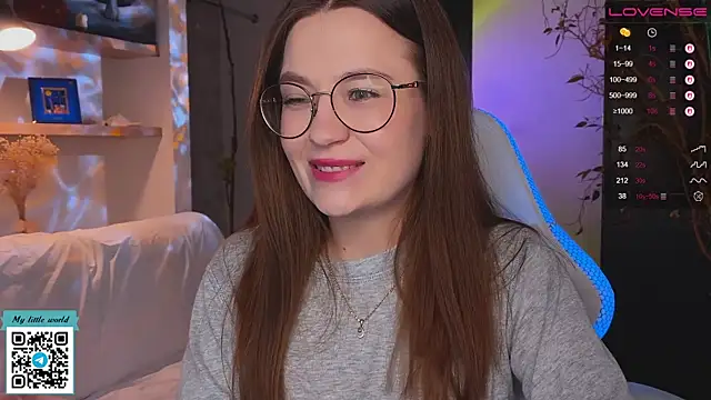 mia here online show from November 23, 2:14 am