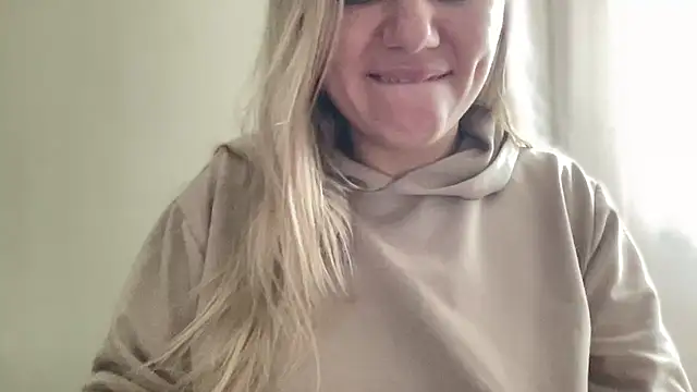 MonicaSweett online show from October 17, 5:43 am