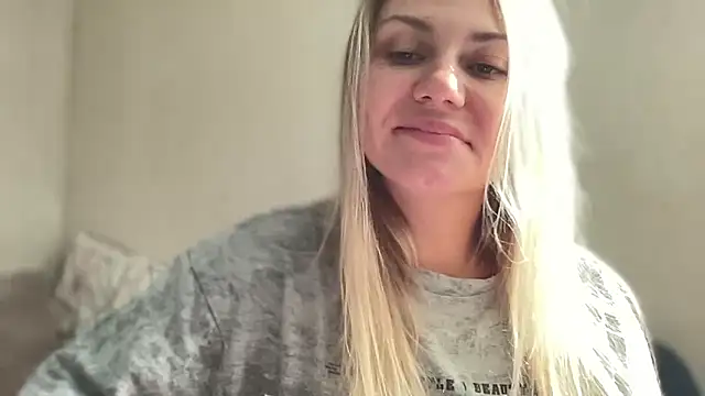 MonicaSweett online show from October 7, 9:25 am