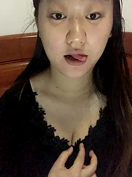 xialuo25 online show from November 19, 7:19 am