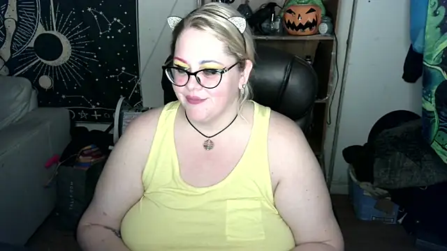Kinky Witch online show from June 4, 5:17 pm