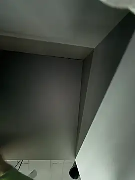 Ninazhang online show from March 4, 7:15 am