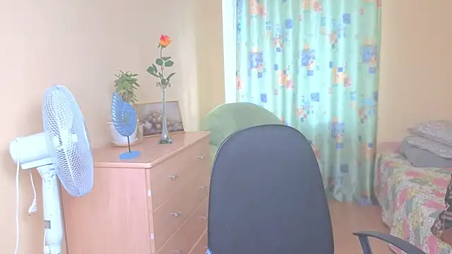 Margo Moll online show from December 19, 8:17 am