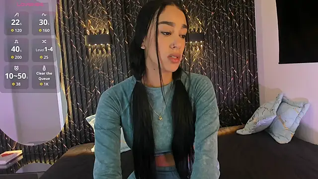 ZOETTAYLOR online show from October 28, 8:57 pm