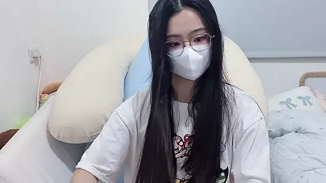 LHeart online show from June 5, 2:45 pm