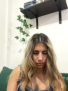 lushPeach online show from January 7, 3:54 am
