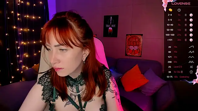 deboramoore online show from October 4, 2:28 am