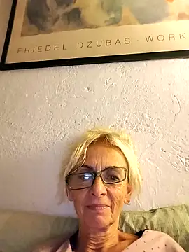 clarabell4 online show from November 14, 9:04 pm