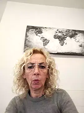 clarabell4 online show from February 4, 9:01 am