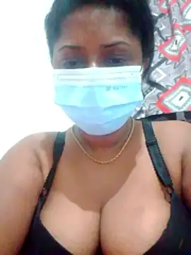 boosypussy online show from May 27, 10:40 pm