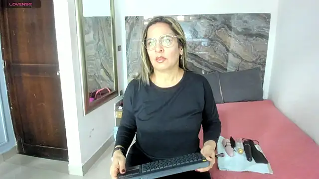 Agatha Pleasure online show from May 29, 12:03 pm
