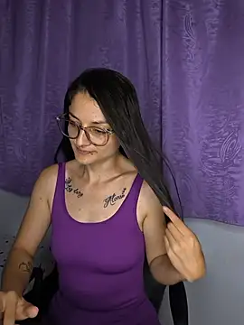 Coralinne   online show from July 1, 1:16 am