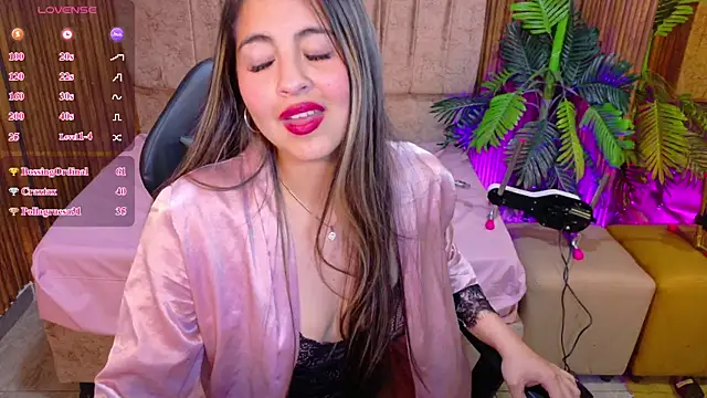 juanita tay online show from July 28, 4:39 pm