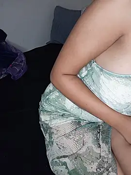 loloqueen1 online show from November 14, 10:43 pm