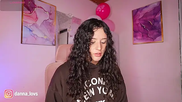 Dannaa Lovs online show from February 16, 2:06 pm