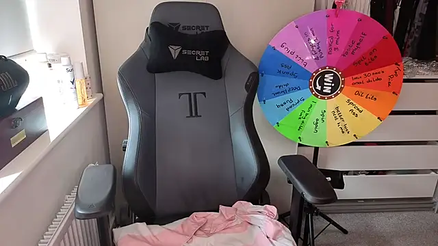 Lilly-Luscious online show from March 28, 10:26 am