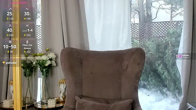 ParissHiltonX online show from February 20, 6:37 am