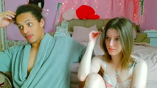 Marinaxmonroe online show from May 30, 9:54 pm