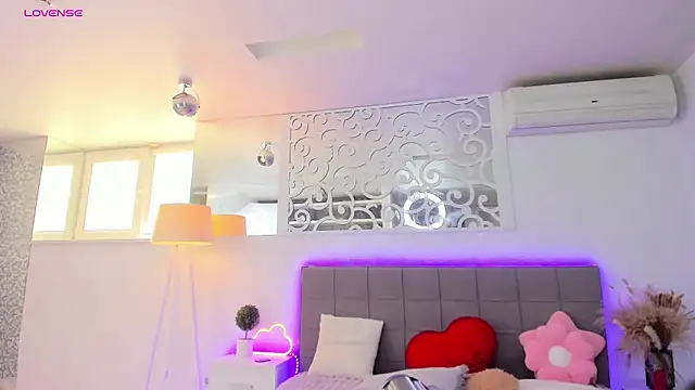 AshleyJoness online show from February 23, 6:25 am