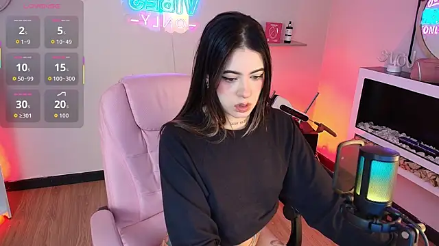 Alice Vixen online show from November 19, 4:18 pm