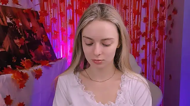 JuliaBrewwer online show from December 3, 1:24 pm