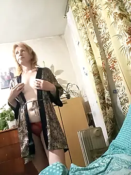 Flower2931 online show from September 26, 7:44 pm