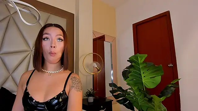 AllisonOwens online show from October 21, 4:27 am