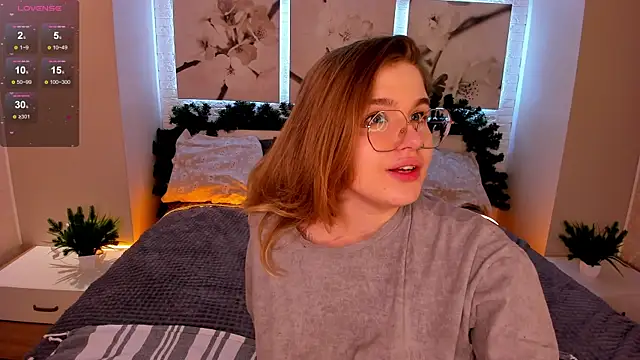 SophieMurrr online show from December 2, 3:36 pm