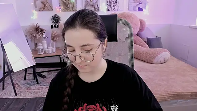 VirtuallVoyant online show from March 4, 7:26 am